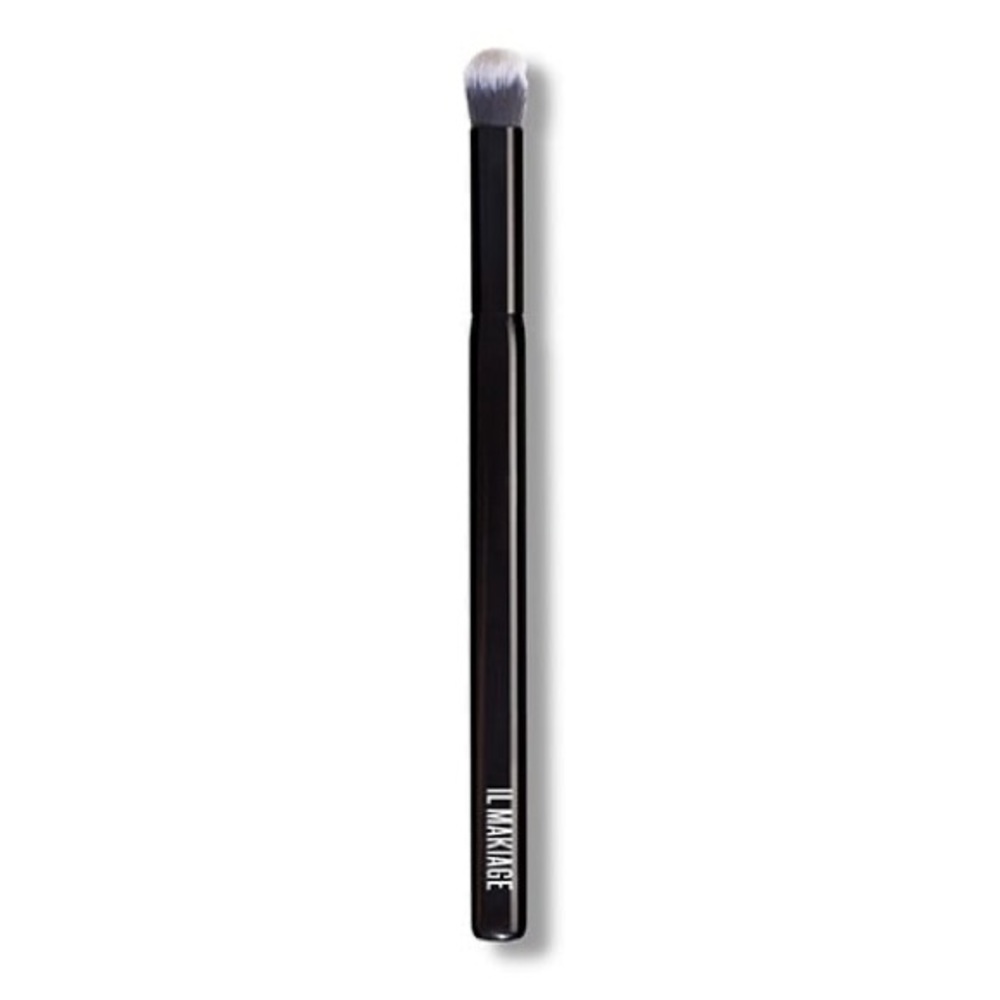 IL MAKIAGE Never used concealer blending brush #140